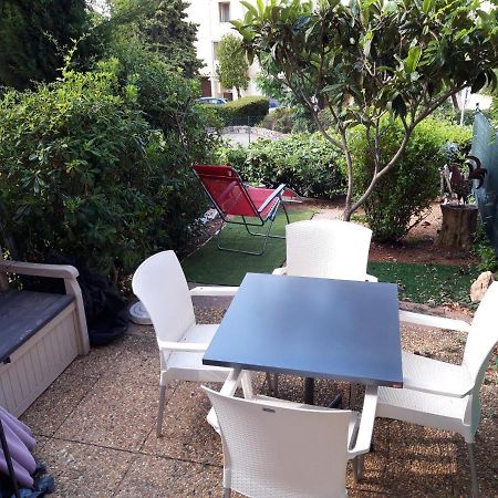 T2, Jardin, Veranda Chambre, Climatisation, Parking Privatif, Proche A Pied Centre, Plage, Gare, Pour 3 Adultes Ou 2 Adultes Avec 2 Enfants باندول المظهر الخارجي الصورة